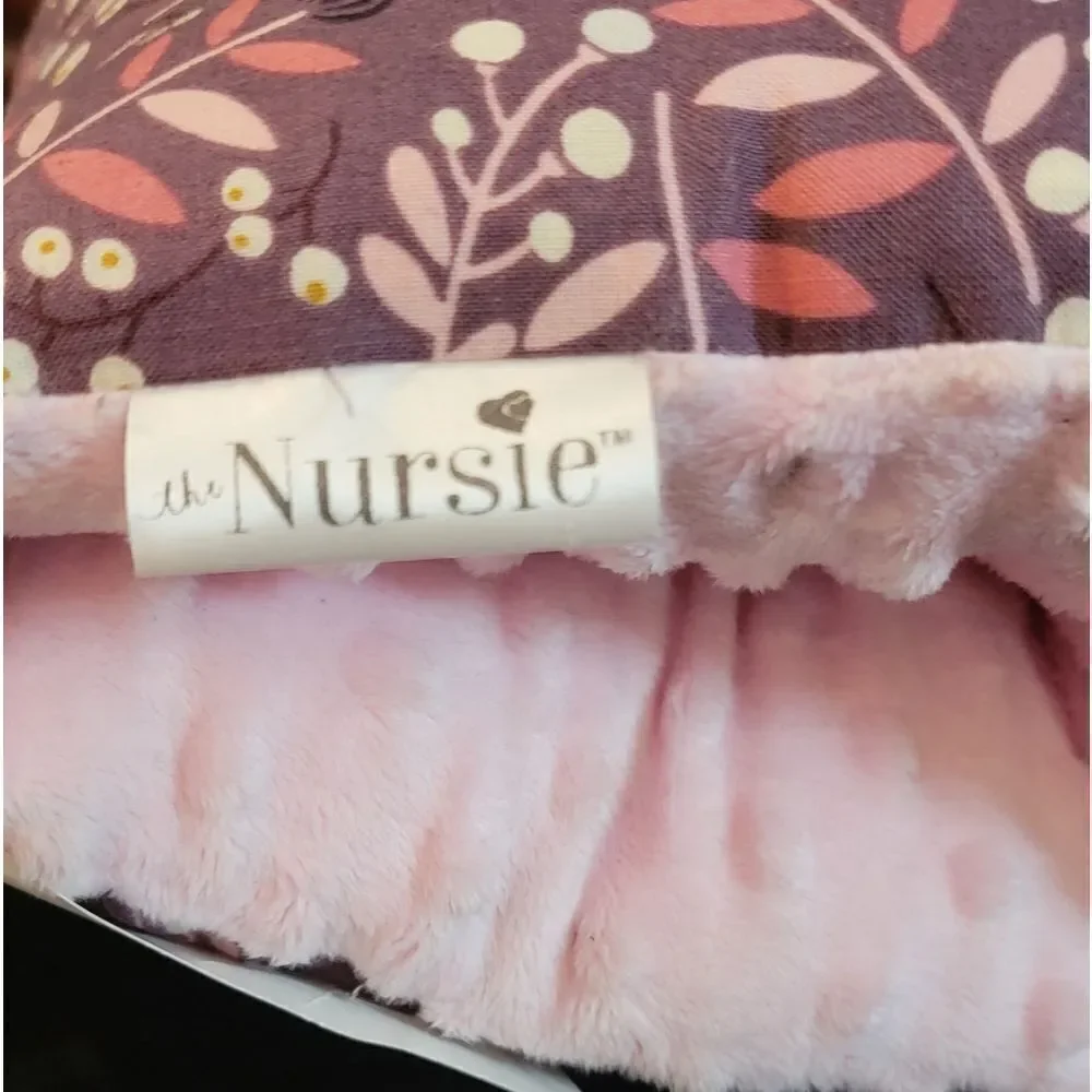 The Nursie Feeding Pillow